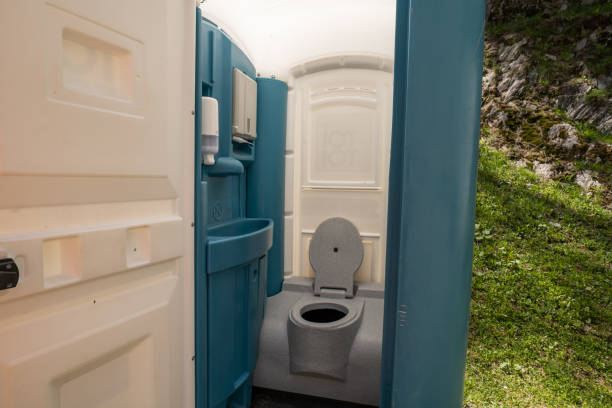 Portable restroom solutions in Mccullom Lake, IL